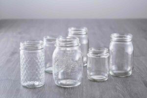 barattoli di vetro vuoti