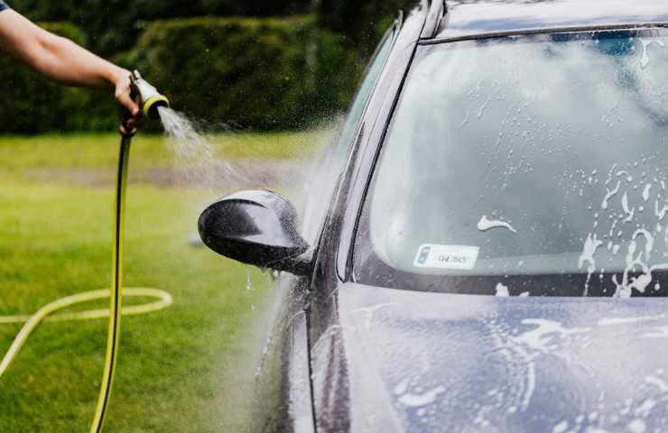 lavare auto
