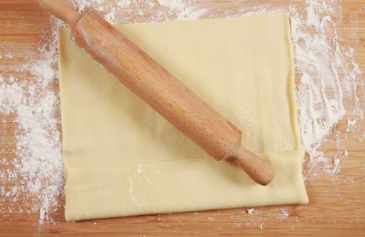 matterello e pasta sfoglia stesa